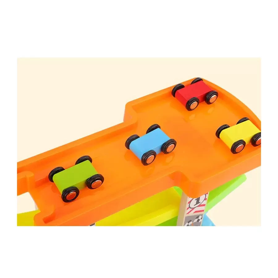 Trať so 4 poschodiami automobilov