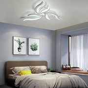 LED luster s diaľkovým ovládaním SAKURA 37W, 3 okvetné lístky, studené/teplé/neutrálne svetlo, stmievateľné, biela