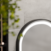 LED zrkadlo Helmut Systém odhmlievania, hodiny a teplota 50x90 cm Čierny rám brúsený Marcello Funghi