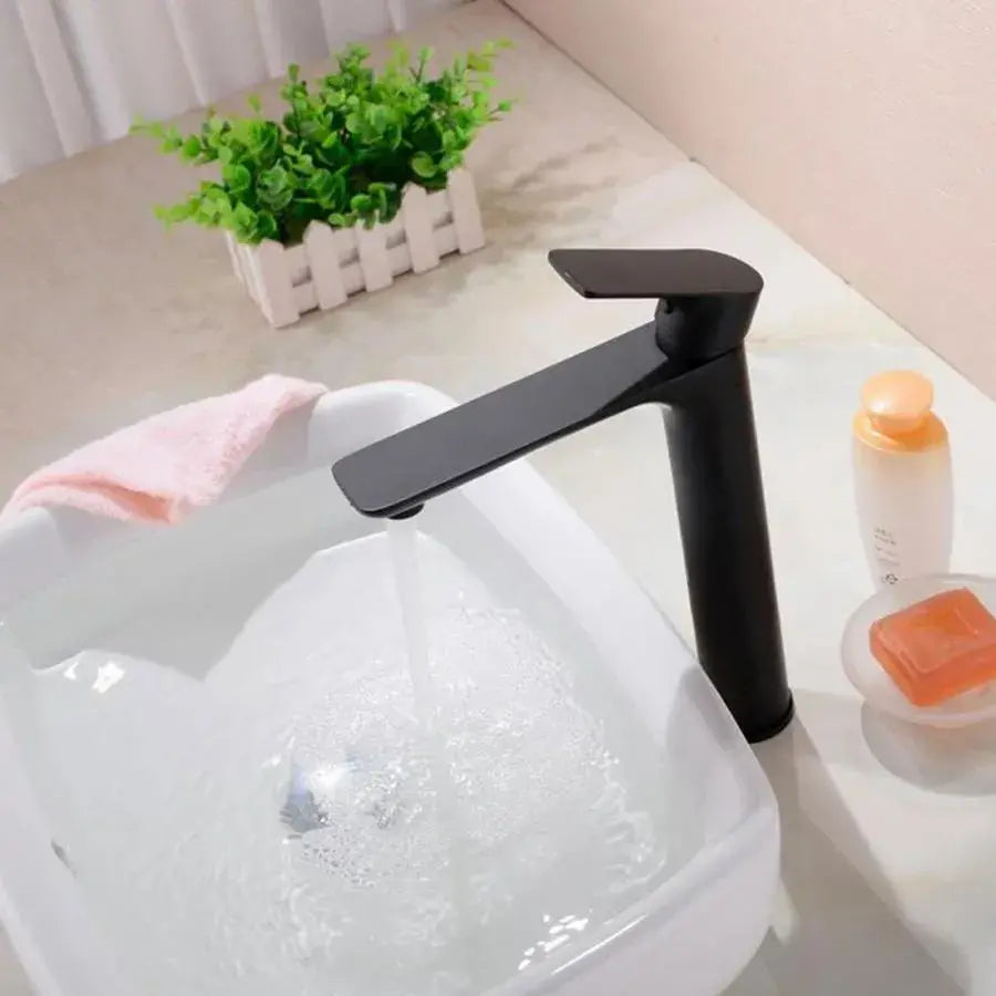 Batéria Washbasin, sanitárna mosadz, čierna, CF2028